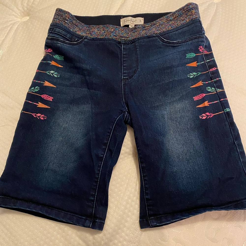 Girls denim jeans with arrow accents